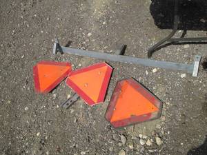 lot 93 image: Small equipmentUtility receiver hi...