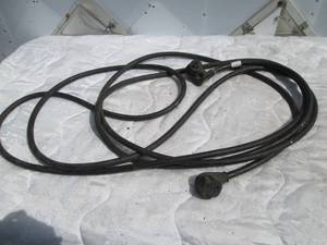 lot 95 image: Dual purpose 120v-240v extension co...
