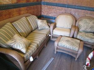 lot 102 image: 4pc Wicker Patio furniture set incl...