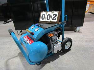 Makita 5.2 Gallon Air Compressor