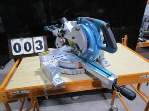 lot 3 image: Makita Slide Compound Miter Saw 8-12