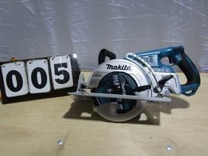lot 5 image: Makita  Circular Saw 7-14