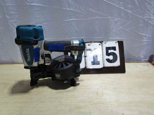 lot 15 image: Makita Roofing Coil Nailer