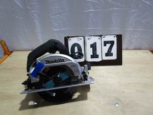 lot 17 image: Makita 6-12 Compact Circular Saw