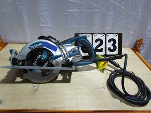 lot 23 image: Makita 7-14 Magnesium Hypoid Saw