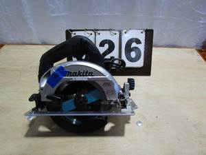 lot 26 image: Makita 6-12 18V Circular Saw wBlade