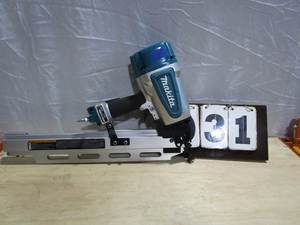 lot 31 image: Makita Framing Nailer