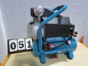 lot 51 image: Makita Air Compressor