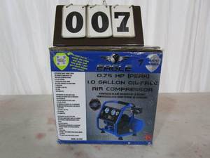 lot 7 image: Eagle Silent Series 1 Gallon Air Compressor