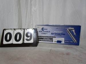 lot 9 image: Eagle Air Tools Auto Air Grease Gun