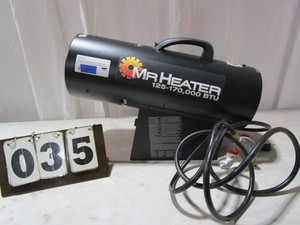 lot 35 image: Mr. Heater 125-170,000 BTU