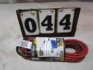 lot 44 image: Southwire Heavy Duty Outdoor Extension Cord - 25ft