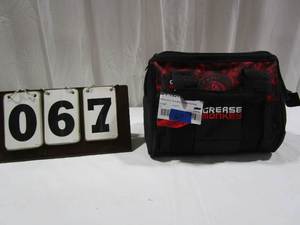 lot 67 image: Grease Monkey 12 Cargo Tool Bag