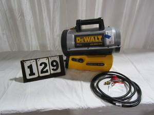 lot 129 image: DeWalt 68K BTU Cordless Forced Air Propane Heater