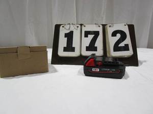 lot 172 image: Power Up 18 Volt 1.5 amp Battery
