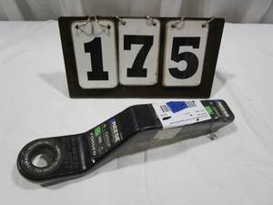 lot 175 image: Reese Tow Power 4 Drop Receiver