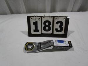 lot 183 image: Reese 2 Receiver -  6000 lb capacity