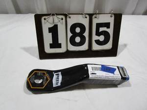 lot 185 image: Reese 2 Receiver Hitch - 3 drop
