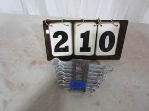 lot 210 image: Tekton 14 pc Combination Wrench - Metric & SAE
