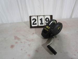 lot 219 image: Fulton 1500 lb Trailer Winch