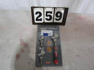 lot 259 image: Husky Multi Head Wrench