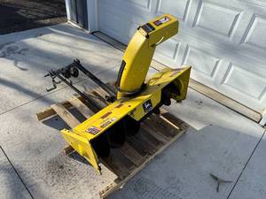 lot 8 image: JOHN DEERE 42 SNOWBLOWER
