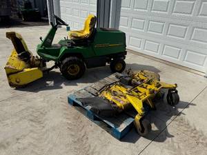 lot 14 image: JOHN DEERE F725 FRONT MOWER & SNOWBLOWER