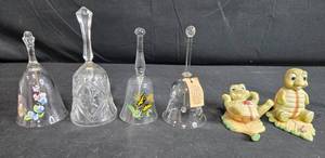 lot 40 image: Set of 4 Crystal Bells with Painted Designs and 2 Homco Turtle Figurines