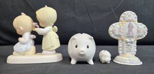 lot 67 image: Precious Moments Collection Figurines and Piggy Banks Set