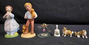 lot 68 image: Collection of Avon Porcelain Figurines and Decorative Items