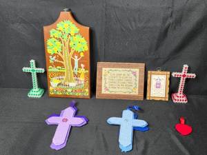lot 102 image: Handcrafted Wall Hanging and Decor Set with Cross Designs