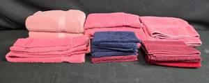 lot 112 image: Assorted Collection of Colorful Cotton Towels