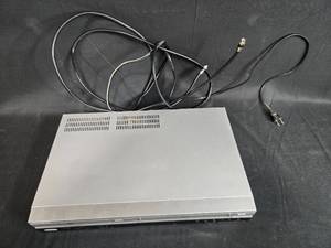 lot 207 image: Sony SLV-D360P DVD Player and VHS Cassette Recorder