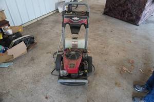 lot 23 image: Briggs & Stratton Brand Pressure Washer