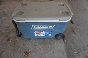 lot 32 image: Coleman Wheeled Cooler