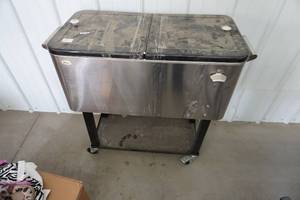 lot 29 image: Outsunny Brand Wheeled BeverageFood Cooler Cart