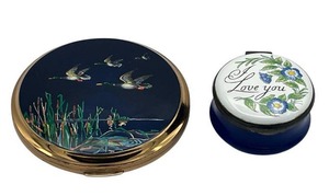 lot 57 image: Vintage 1960s Stratton England Flying Ducks Powder Compact & Vintage Crummles Enamel Trinket Box