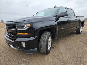 lot 6 image: 2017 Chevy Silverado