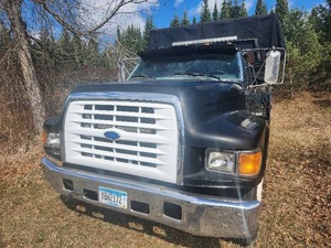 1997 FORD F800 DIESEL, CUMMINS 359, 7 SPEED MANUAL TRANSMISSION