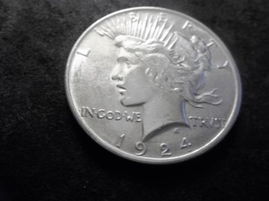 lot 34 image: 1924 Peace Silver Dollar