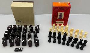 lot 15 image: Vintage Dragon Adorned Wooden Dominos & Vintage Whitman Classic Crusaders Chessman In Original Box