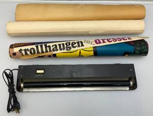 lot 28 image: Vintage Balcklight Posters, Blacklight (WORKS) & More