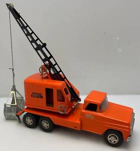 RARE 1962-63 TONKA Mobile Clam Crane Truck Pressed Steel (Very Nice Condition)