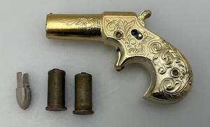lot 87 image: Vintage 1959 Mattel Remington 1867 AGENT ZERO Gold Tone Pistol Belt Buckle Gun 2 34
