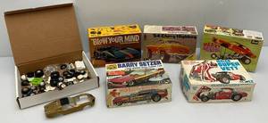 lot 105 image: Vintage 1970s Pre-owned Model Kits Assembly Started & Misc. Model Parts