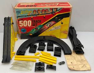 lot 134 image: Vintage JOHNNY LIGHTNING L M 500 Track Set In Original Box (Seems Complete Missing 1 Car)