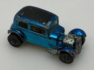 lot 240 image: 1968 Hot Wheels Redline Classic 32 Ford Vicky  Transparent Blue White Interior Good Condition (Tires Need Straightening)