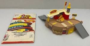 lot 277 image: Vintage Hot Wheels McDonalds Restaurant