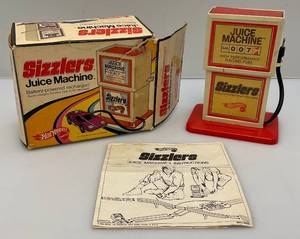 lot 287 image: 1969 Hot Wheels Sizzlers Juice Machine In Original Box