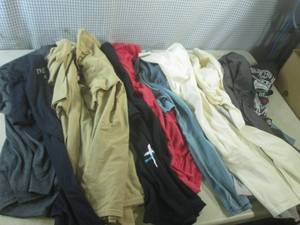 lot 14 image: (CS) Assortment of 12 T-Shirts Size...
